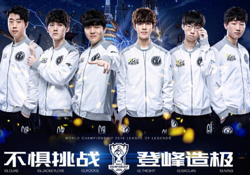 雄鹿通过多 雄鹿通过多