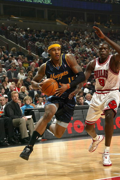 蔡依林演唱会被举报搞邪教仪式：30米机械蛇、金色公牛等引争议；此前曾发声明称为恶意造谣